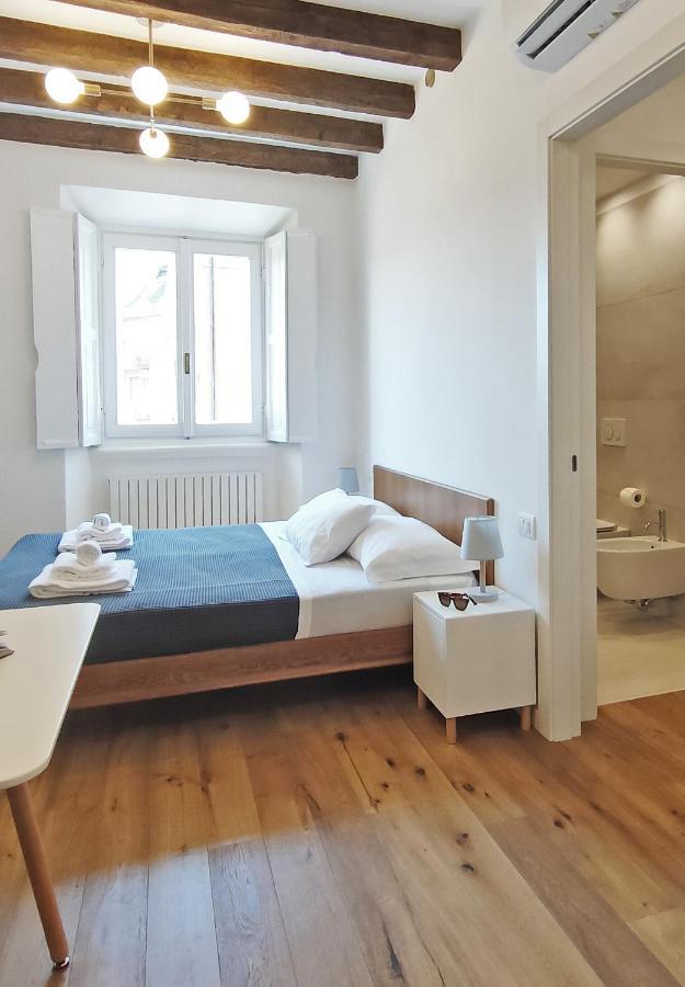 Milano Navigli Apartment - Via Vigevano Luaran gambar