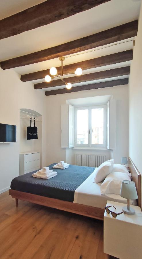 Milano Navigli Apartment - Via Vigevano Luaran gambar